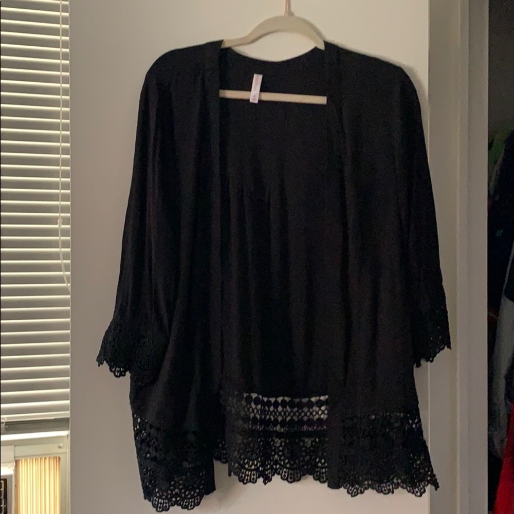 Light weight open cardi
